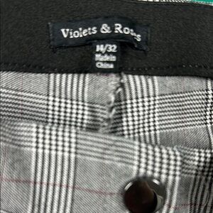 Woman's Gray Plaid Pants